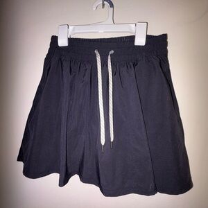 Vuori Clementine Women's Skort Size Medium Lined Pockets Tennis Running Gym BLK